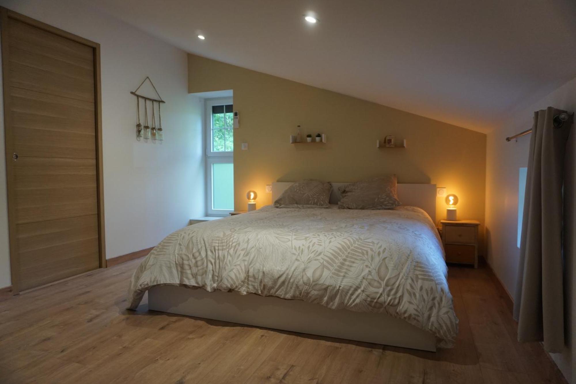 Atypique De Maubourg, De A 8 Personnes, Proche Depart Passerelle Holiday home